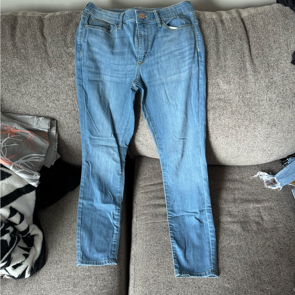 Universal Thread Blue Skinny Jeans
